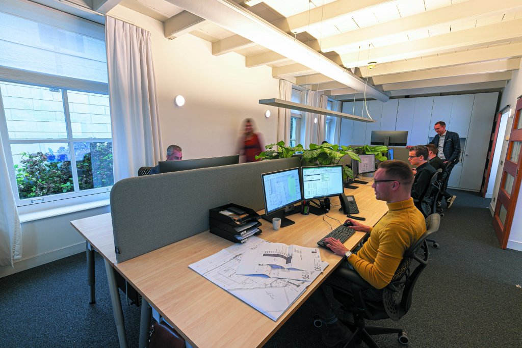 Architecten aan het werk bij Buitenhuis Villabouw