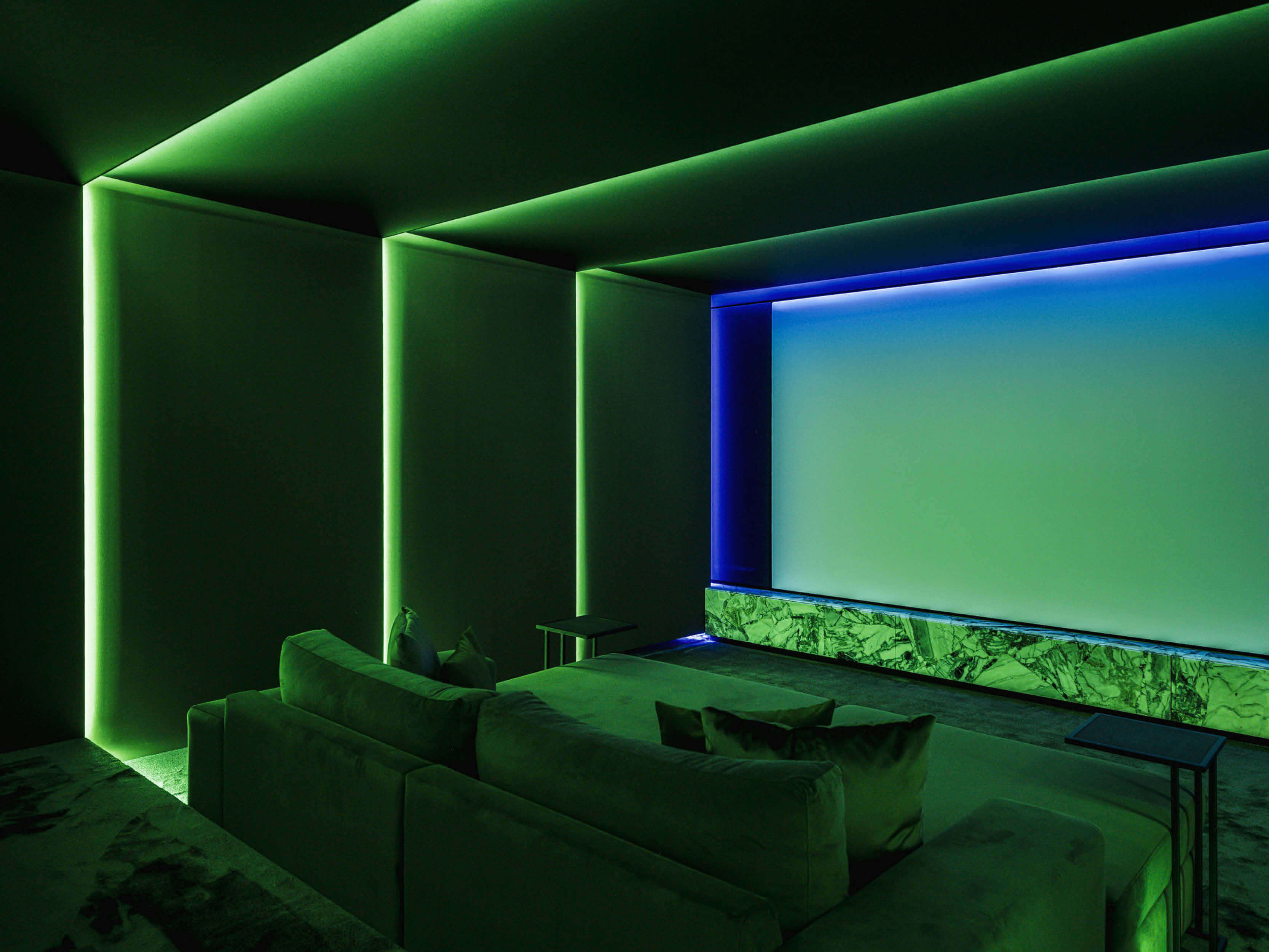 Villa met zwembad en bioscoop5