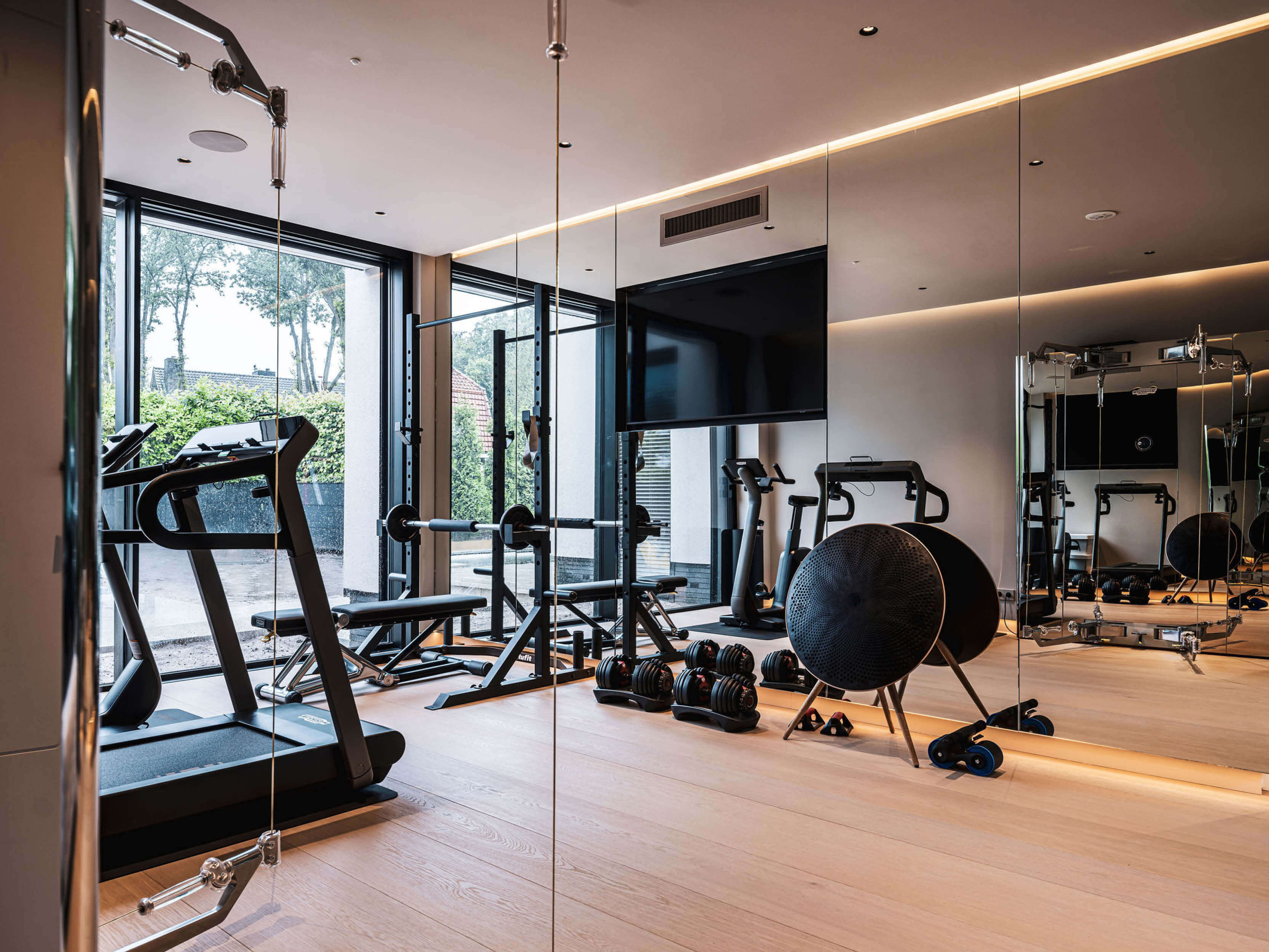 Villa met zwembad en bioscoop6