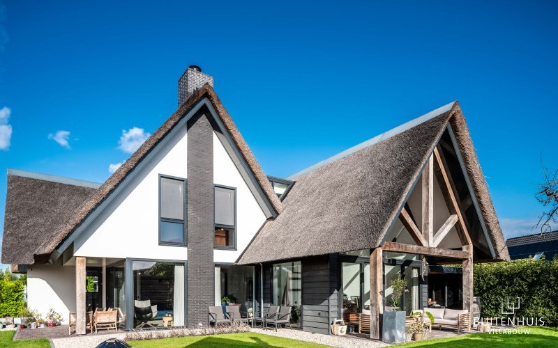 Landelijke villa met eiken balken