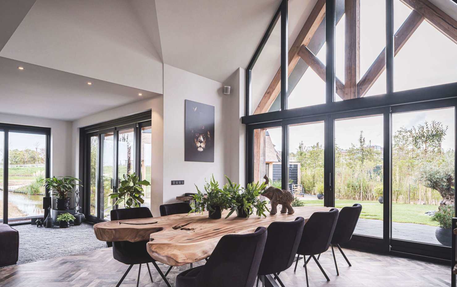 modern landelijke villa met rieten kap2
