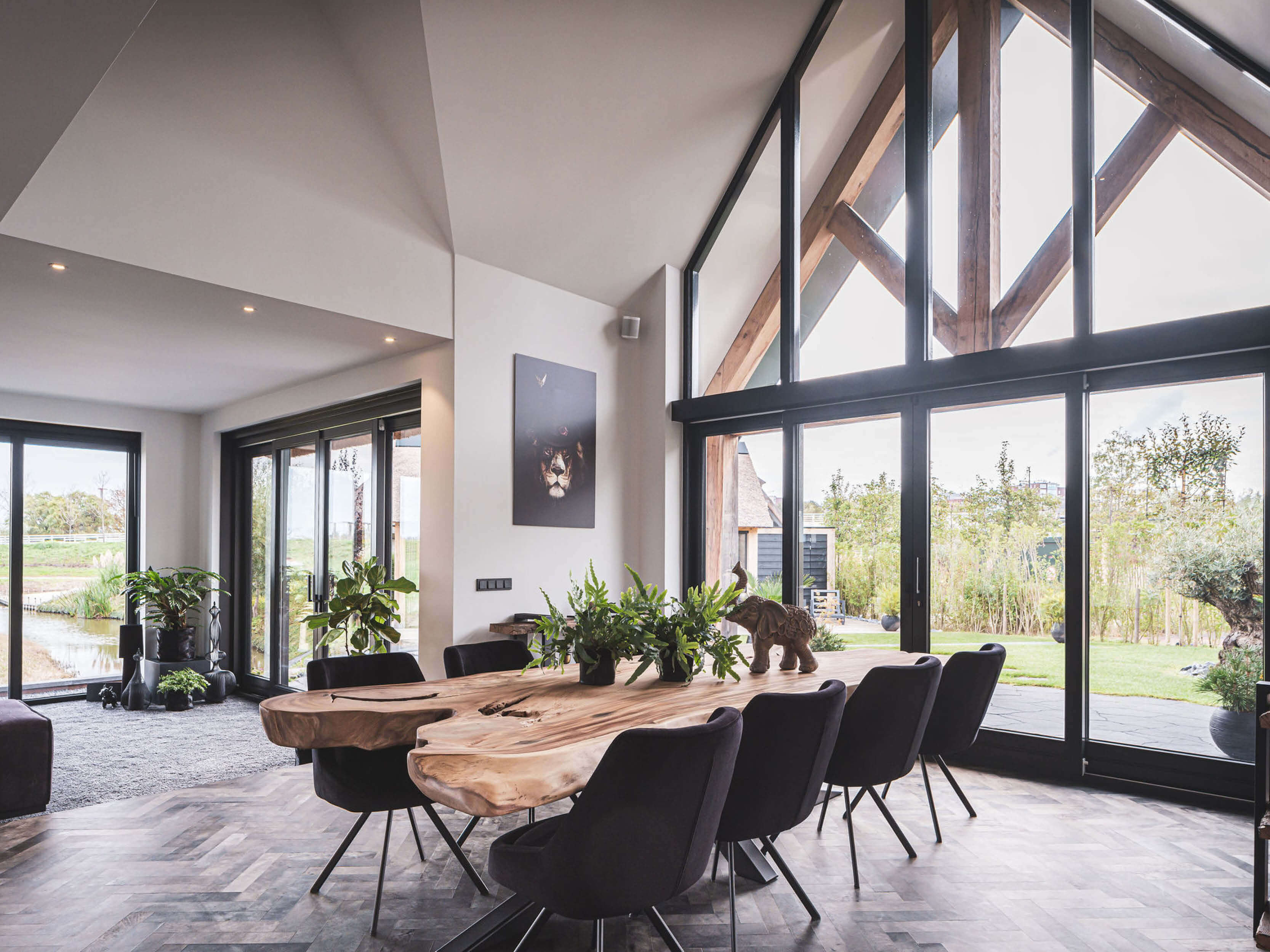 modern landelijke villa met rieten kap2