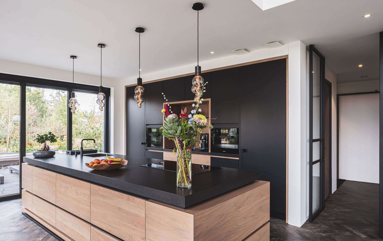 modern landelijke villa met rieten kap3